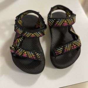 Toddler size 8c Teva